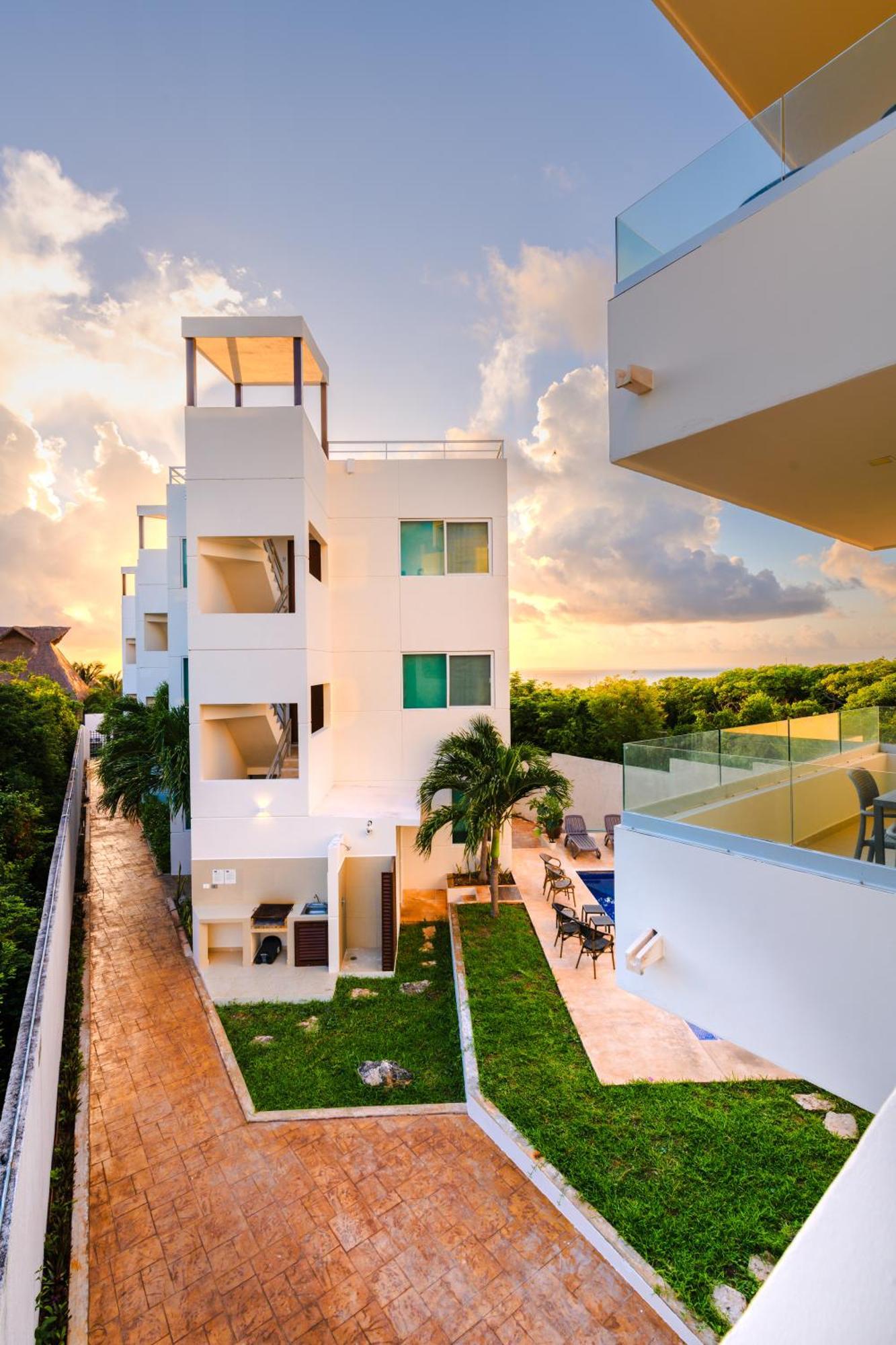 Azulea Isla Mujeres Hotel Exterior photo