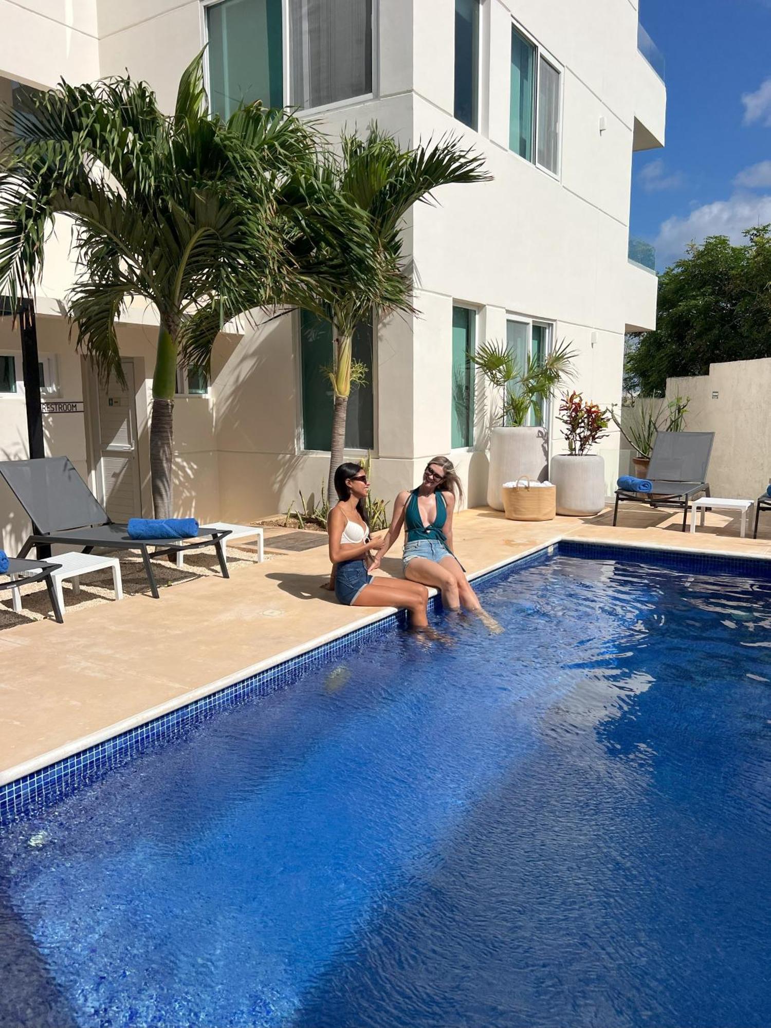 Azulea Isla Mujeres Hotel Exterior photo